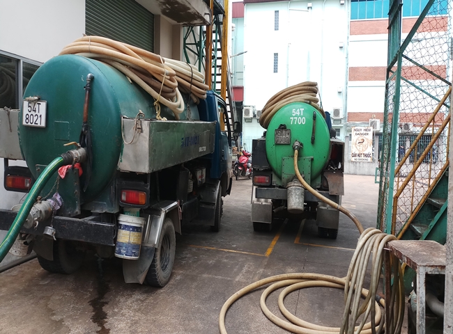 Đơn vị r&uacute;t hầm cầu quận B&igrave;nh Thạnh thi c&ocirc;ng nhanh